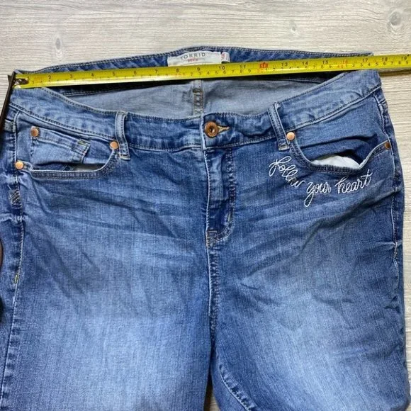 Torrid Girlfriend Stretch Skinny Jeans - Picture 8 of 14